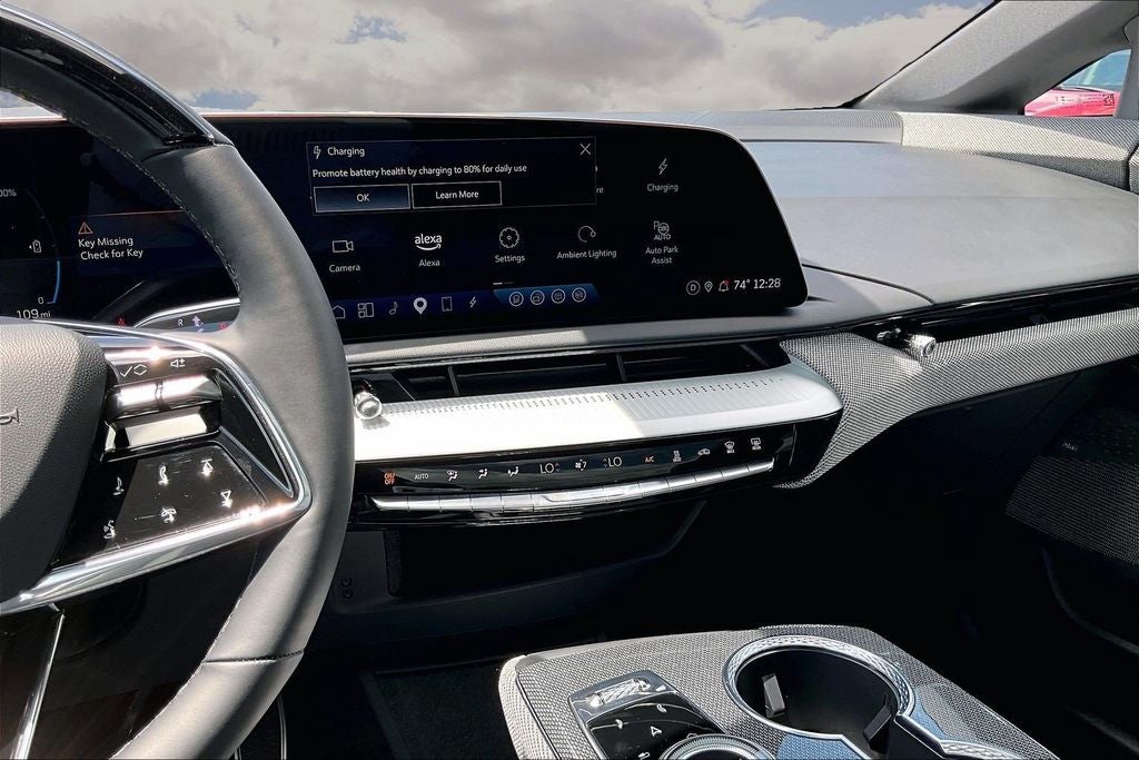 2025 Cadillac OPTIQ Luxury 2