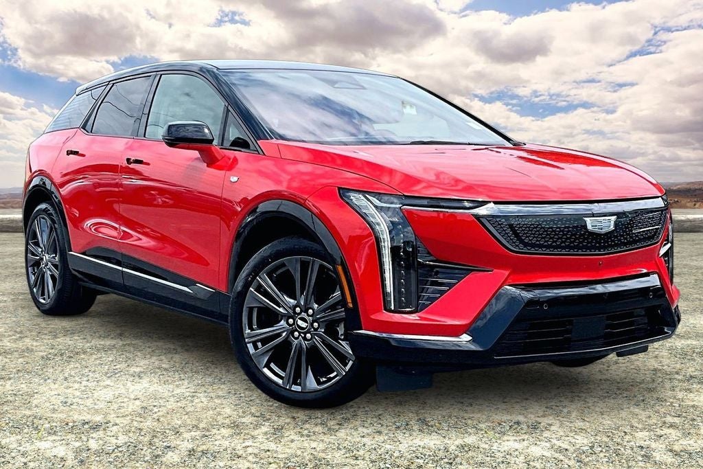2025 Cadillac OPTIQ Sport 2