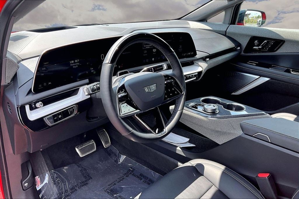 2025 Cadillac OPTIQ Sport 2