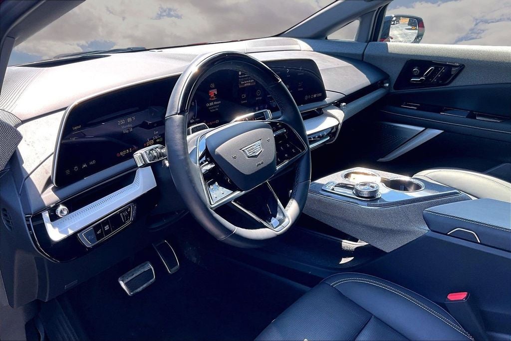 2025 Cadillac OPTIQ Sport 2