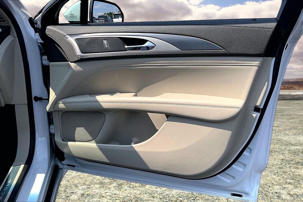 2020 Lincoln MKZ Standard