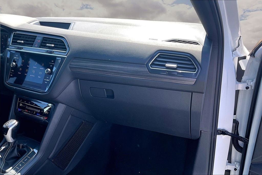 2022 Volkswagen Tiguan 2.0T SEL R-Line