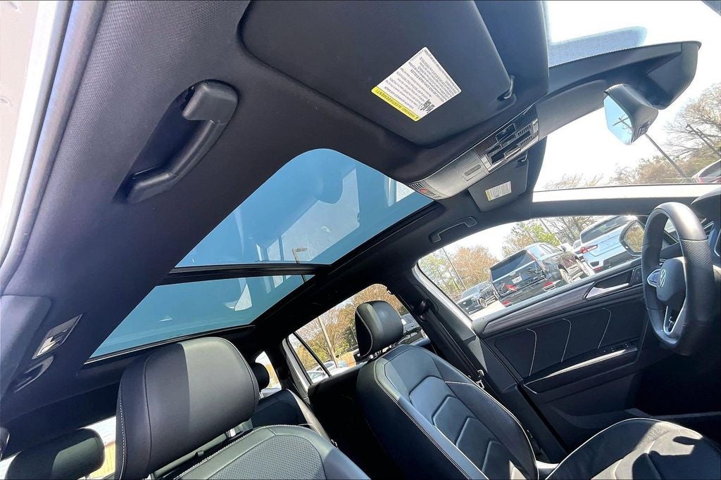 2022 Volkswagen Tiguan 2.0T SEL R-Line