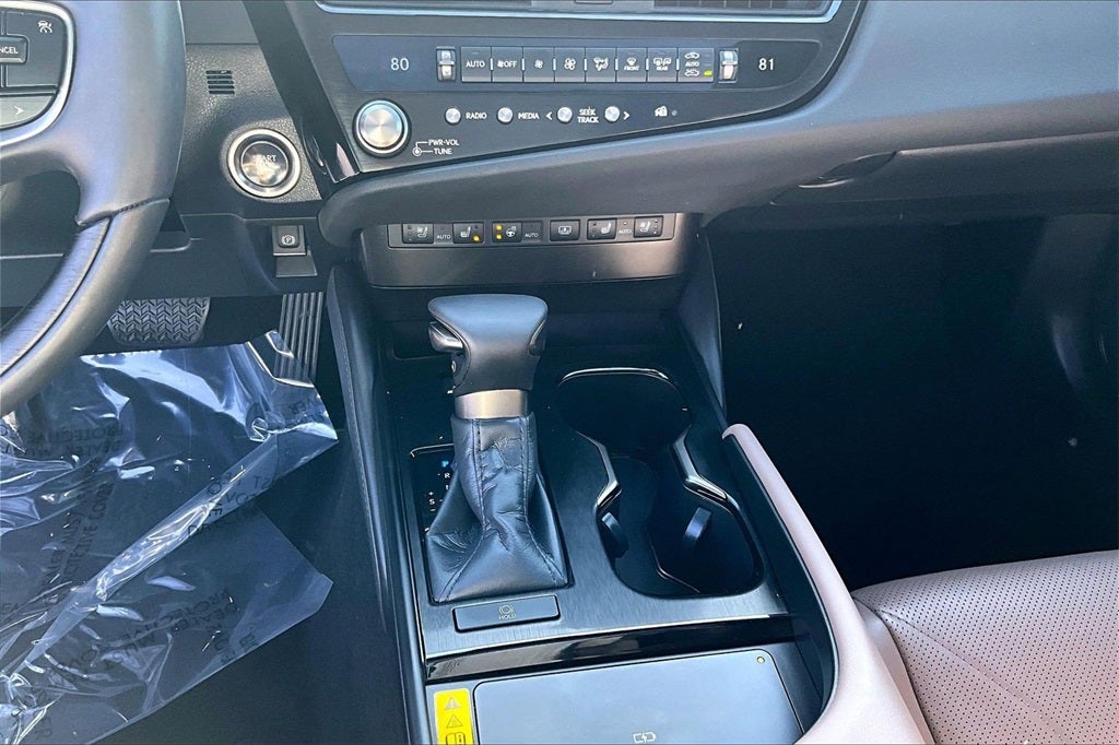 2025 Lexus ES 350 Ultra Luxury