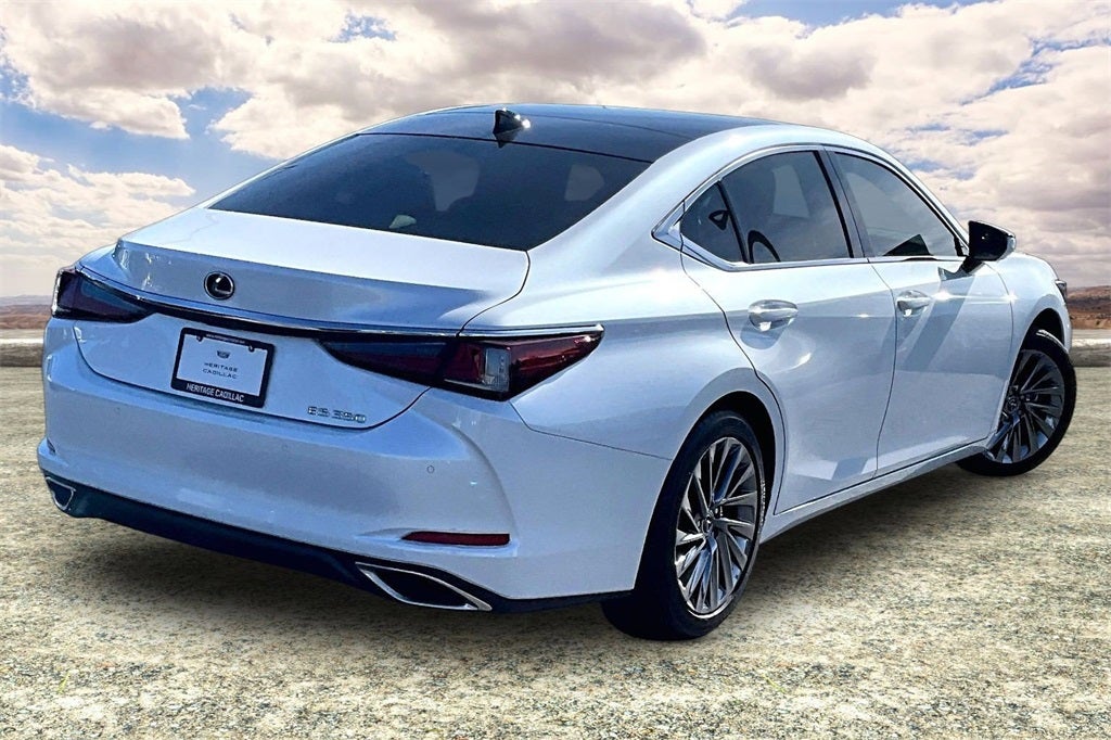 2025 Lexus ES 350 Ultra Luxury