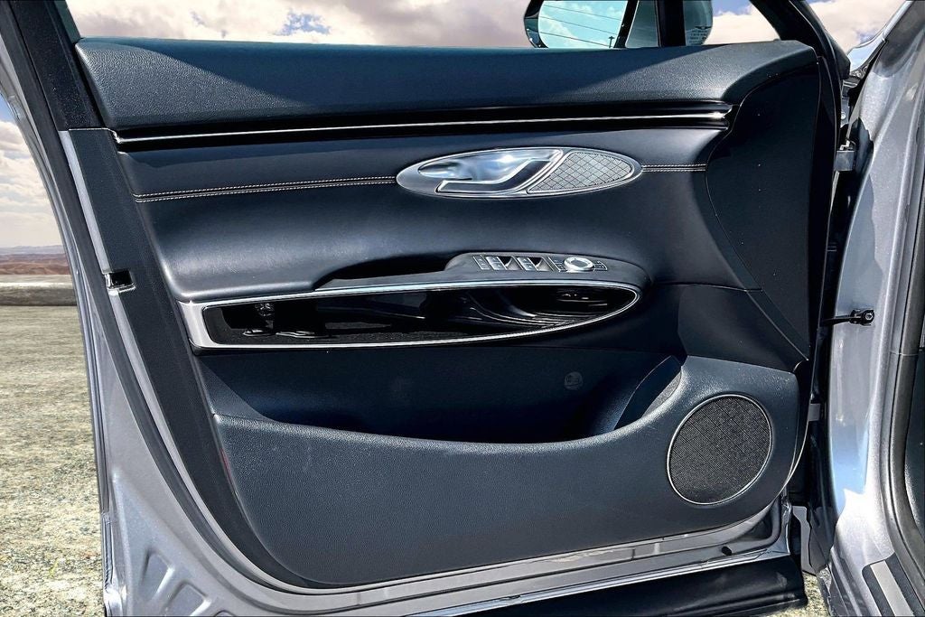 2025 Genesis GV70 2.5T