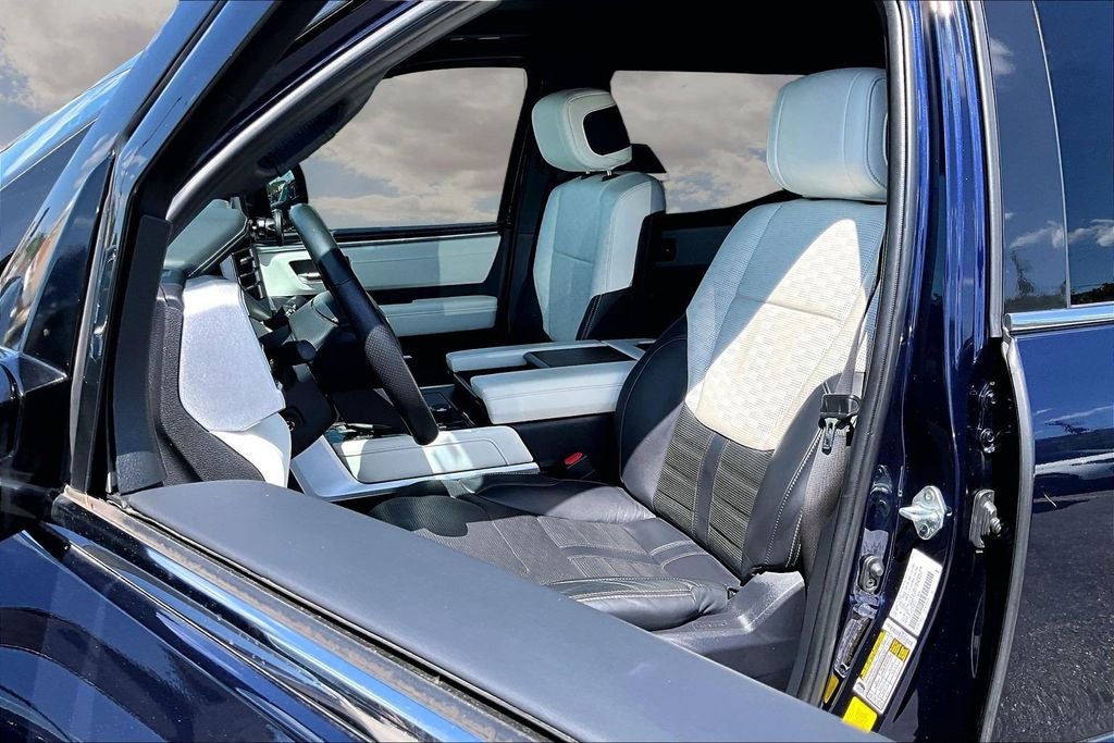 2023 Toyota Tundra Hybrid Capstone