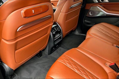 2023 BMW X7 M60i