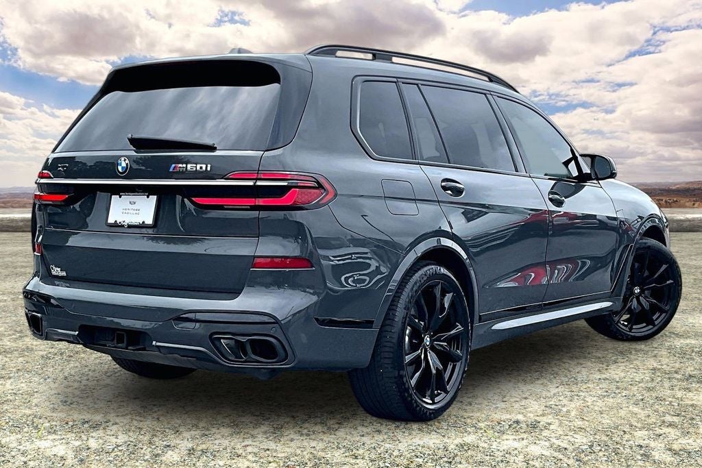 2023 BMW X7 M60i