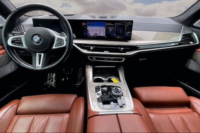 2023 BMW X7 M60i