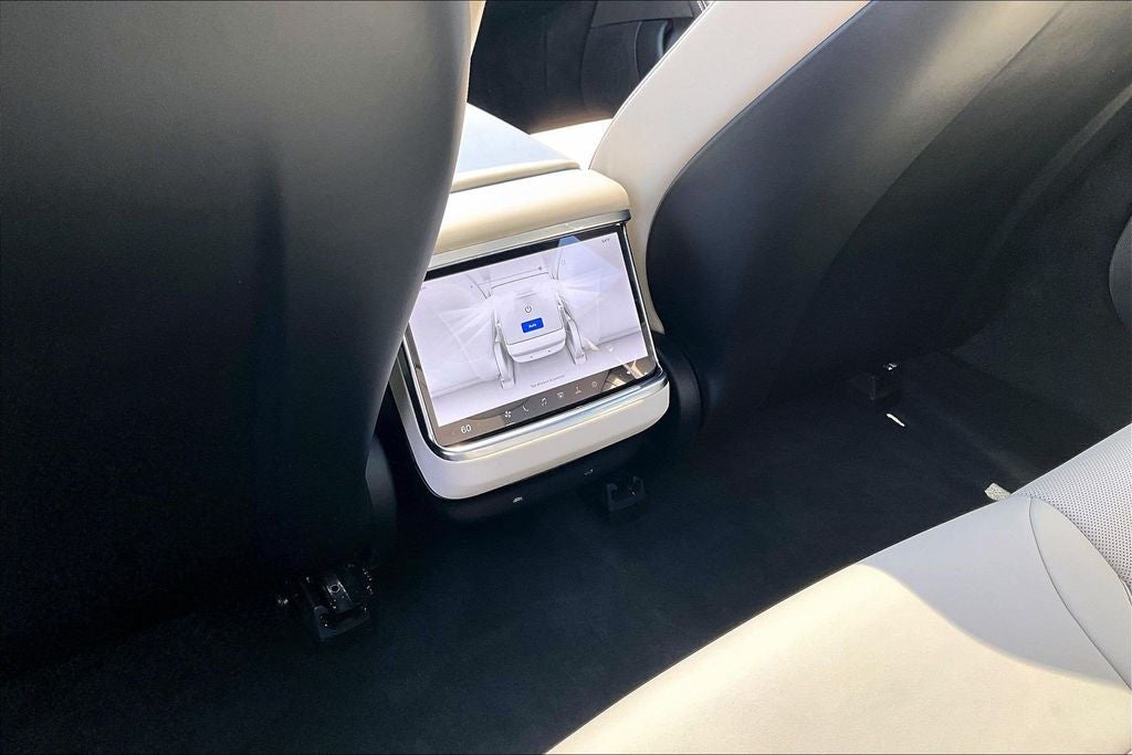 2023 Tesla Model S Plaid