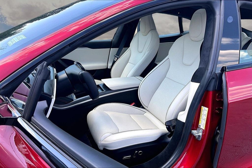 2023 Tesla Model S Plaid
