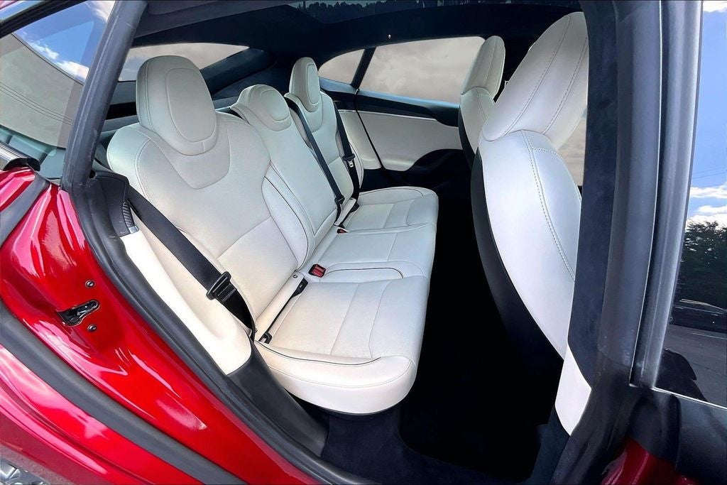 2023 Tesla Model S Plaid