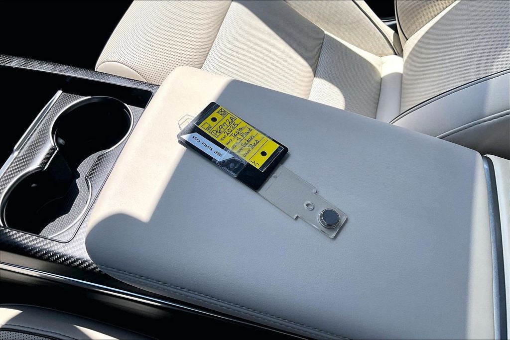 2023 Tesla Model S Plaid