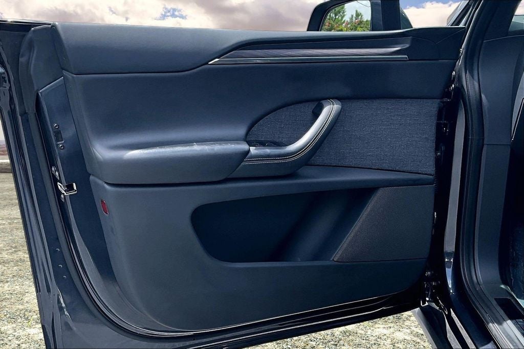 2024 Tesla Model X Base