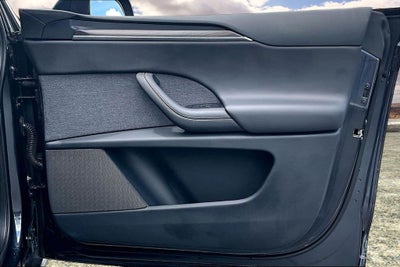 2024 Tesla Model X Base