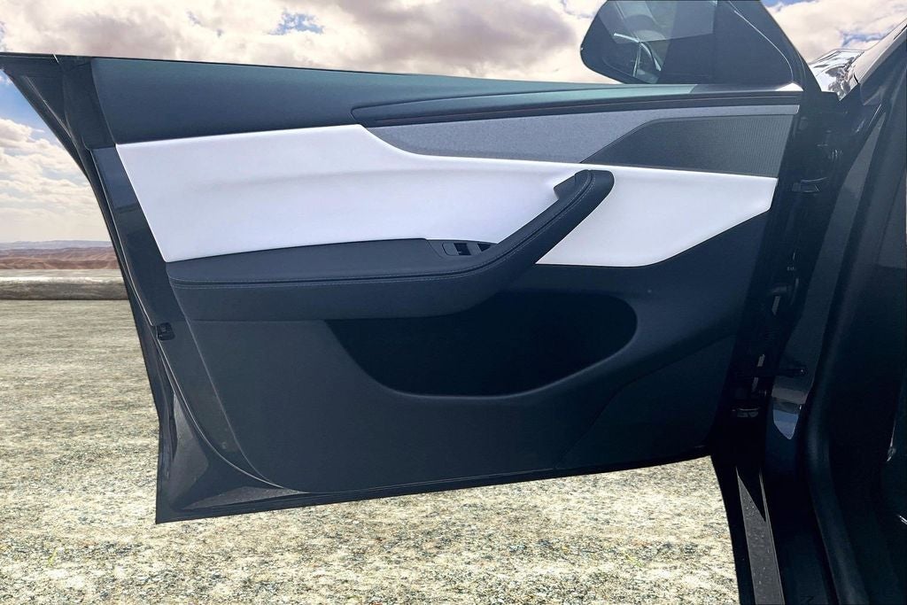 2026 Tesla Model Y Premium