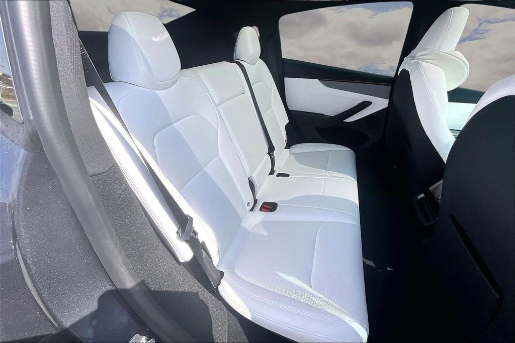 2026 Tesla Model Y Premium