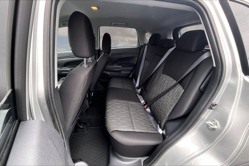 2027 Mitsubishi Outlander Sport Base