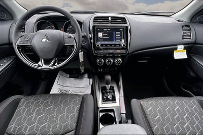 2027 Mitsubishi Outlander Sport Base