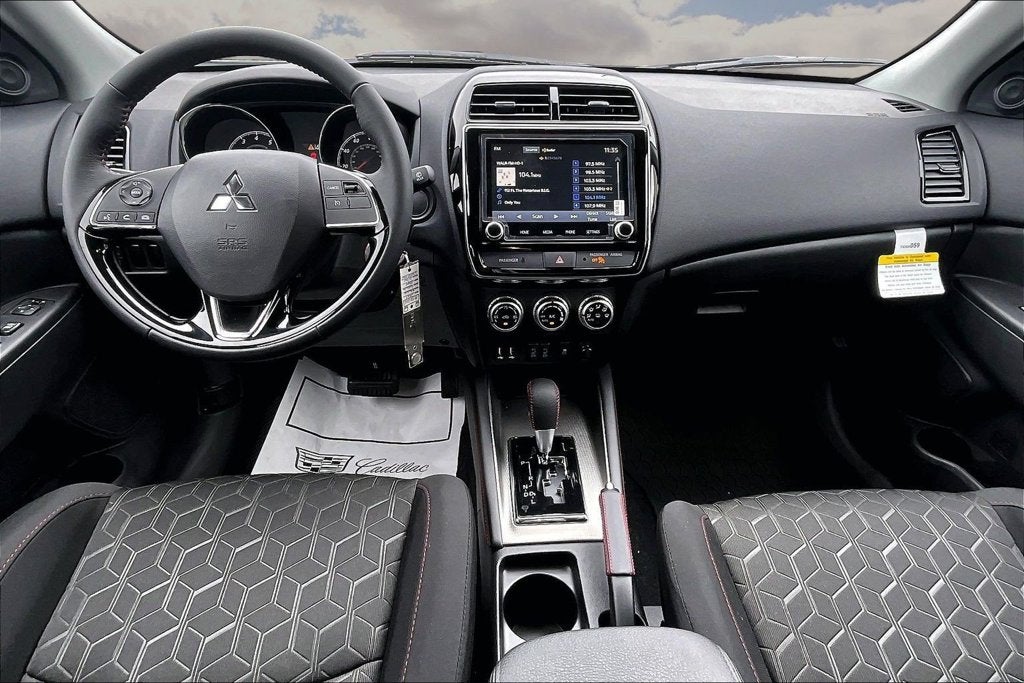 2027 Mitsubishi Outlander Sport Base