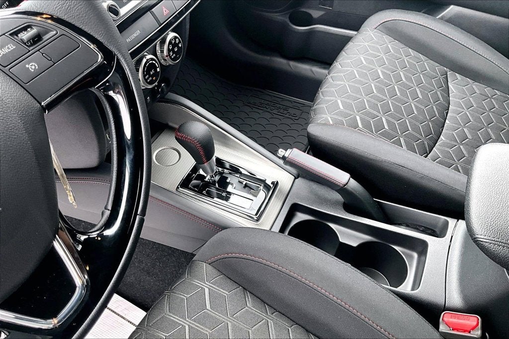 2027 Mitsubishi Outlander Sport Base