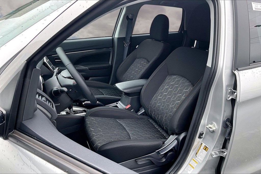 2027 Mitsubishi Outlander Sport Base