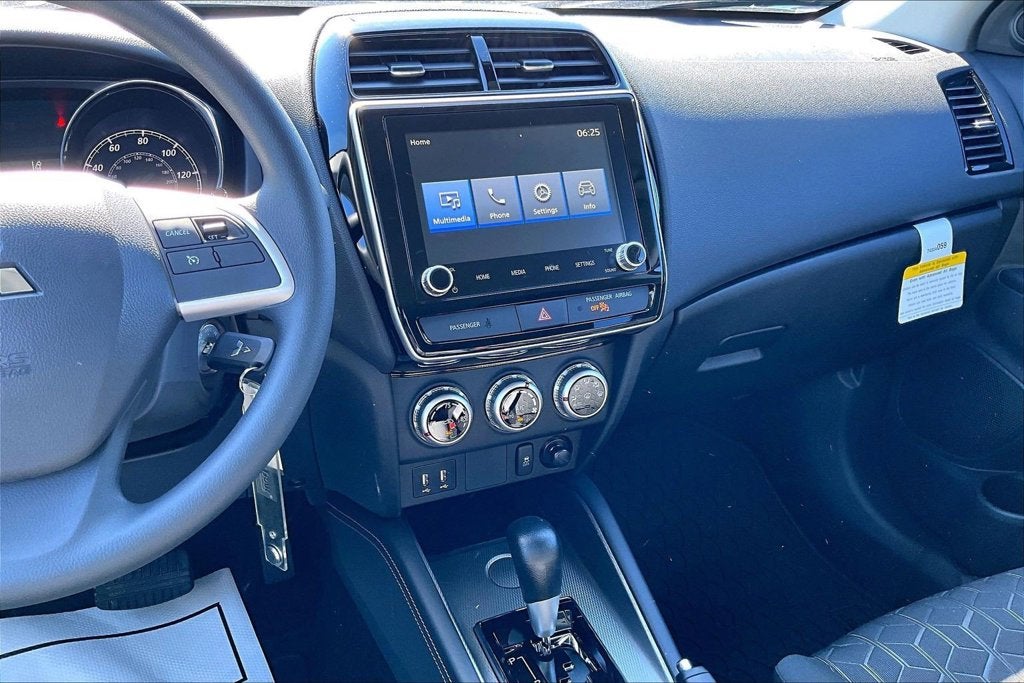 2027 Mitsubishi Outlander Sport Base