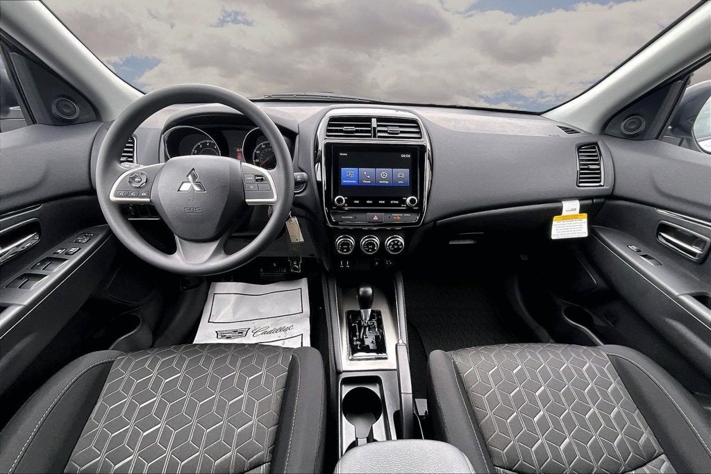 2027 Mitsubishi Outlander Sport Base