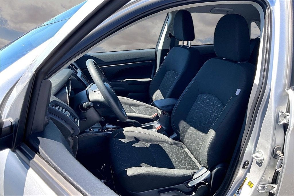 2025 Mitsubishi Outlander Sport 2.0 ES