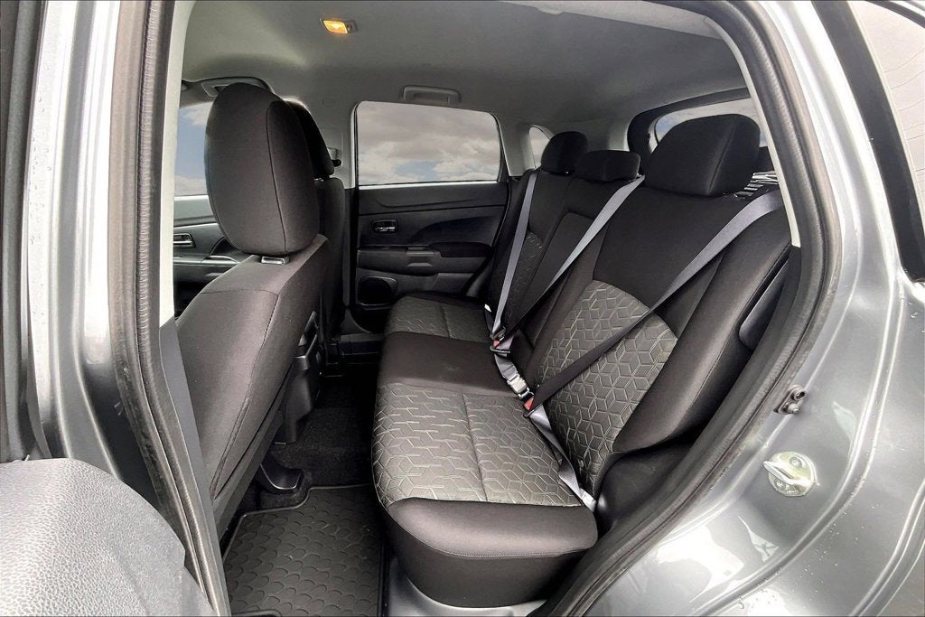 2027 Mitsubishi Outlander Sport Base