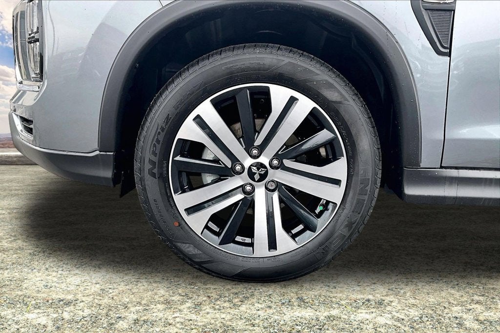 2027 Mitsubishi Outlander Sport Base