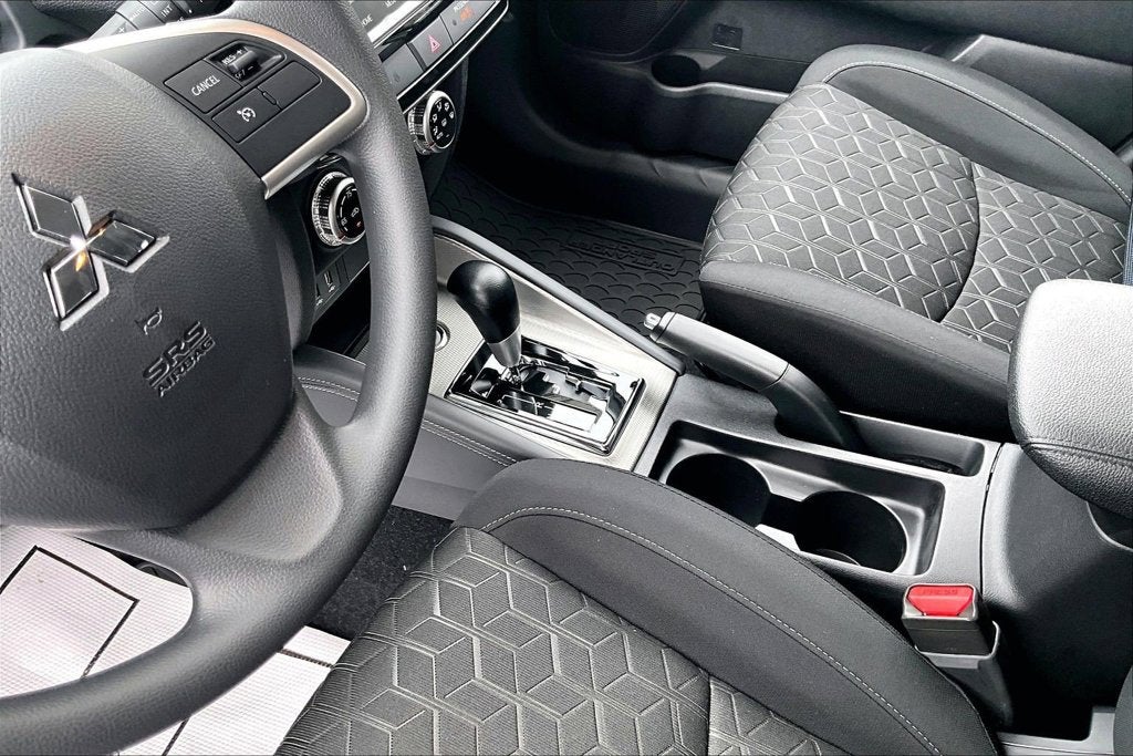 2027 Mitsubishi Outlander Sport Base