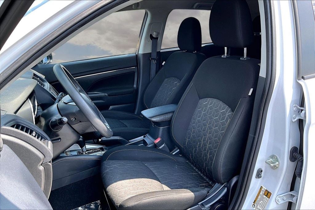 2024 Mitsubishi Outlander Sport Base