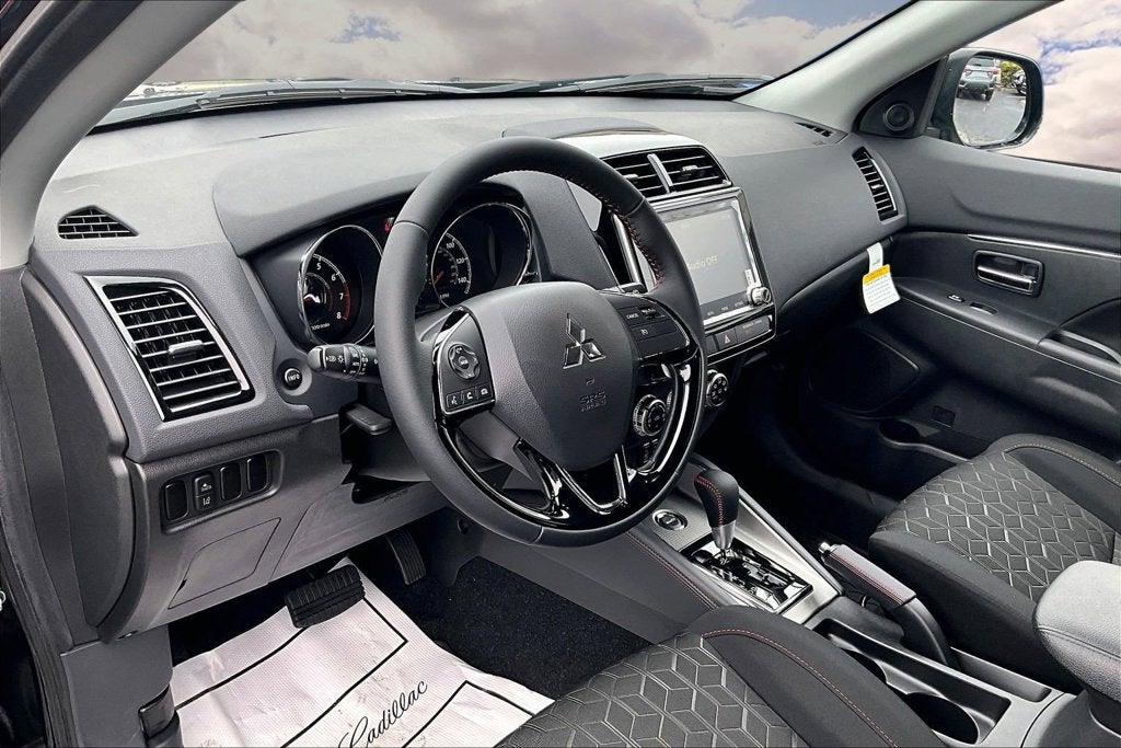2027 Mitsubishi Outlander Sport Base