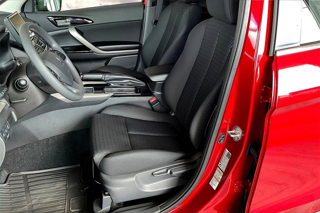 2025 Mitsubishi Eclipse Cross Base