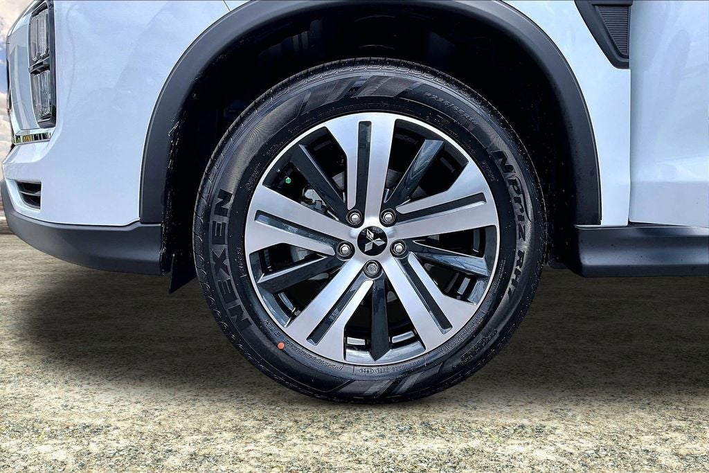 2026 Mitsubishi Eclipse Cross LE