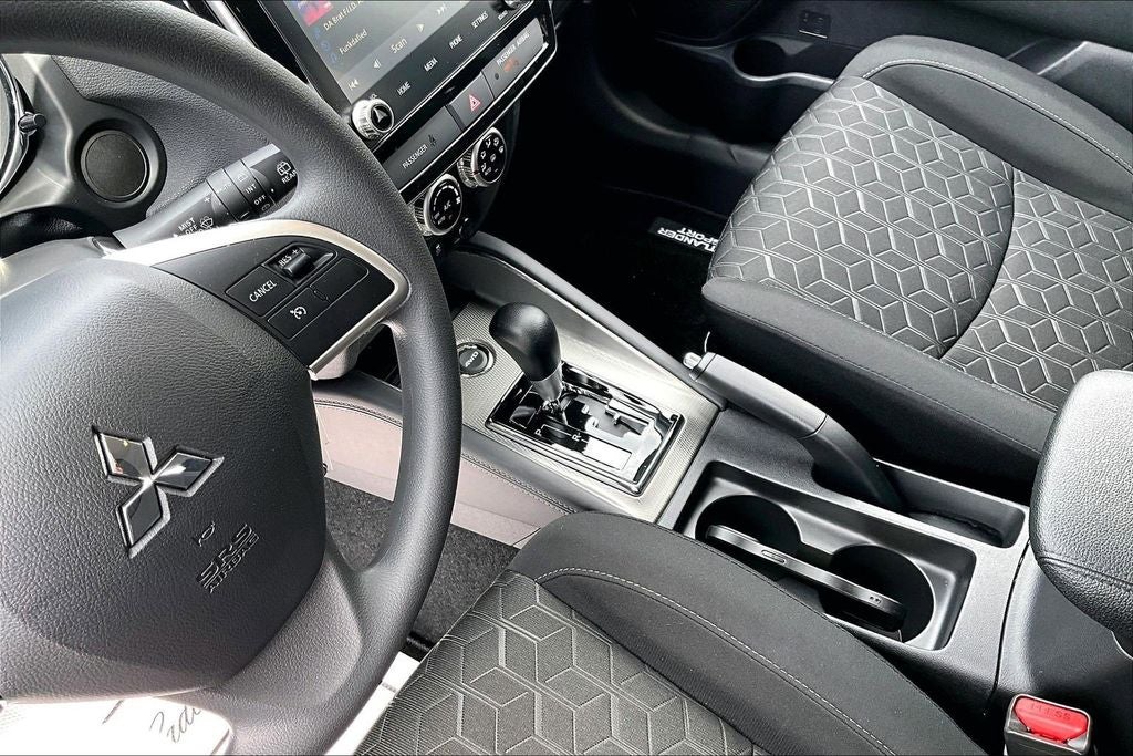 2026 Mitsubishi Eclipse Cross LE