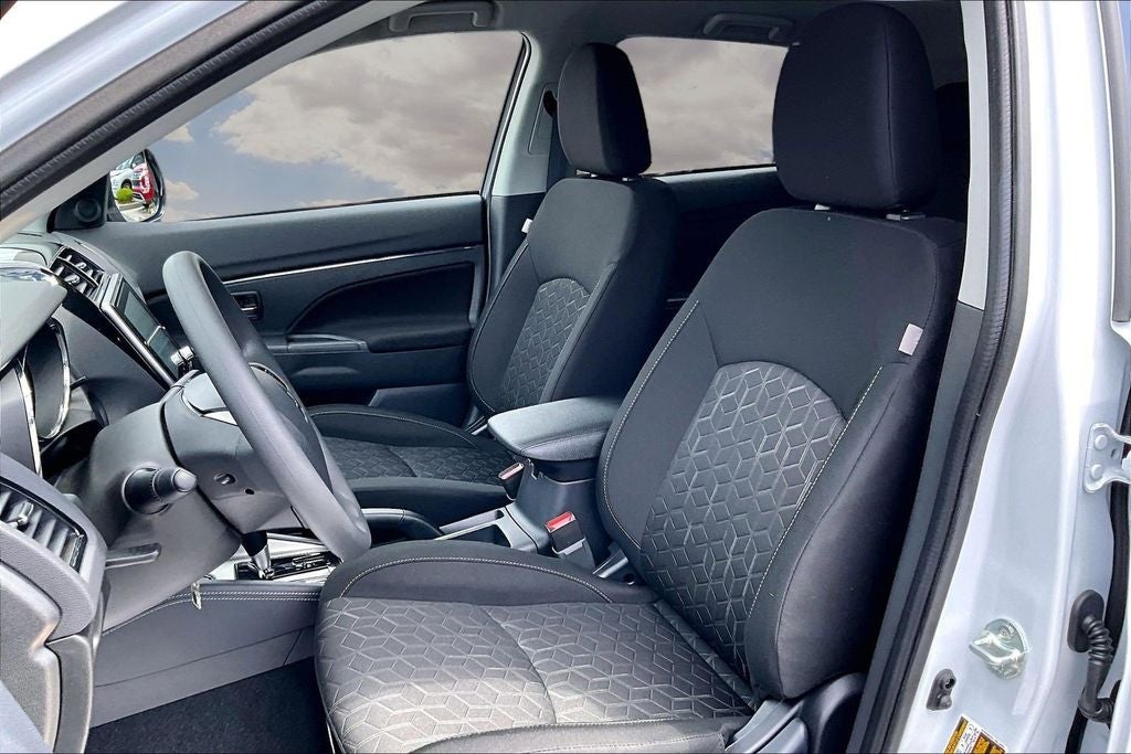 2026 Mitsubishi Eclipse Cross LE