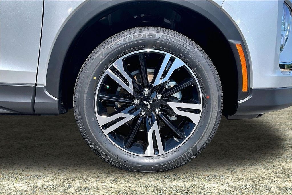 2026 Mitsubishi Eclipse Cross Base