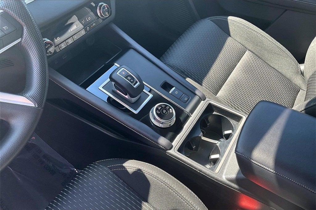 2024 Mitsubishi Outlander ES