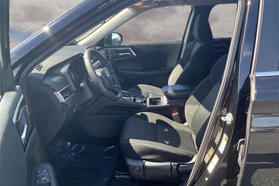 2024 Mitsubishi Outlander ES