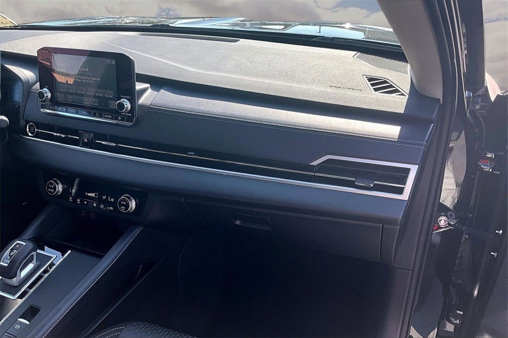 2024 Mitsubishi Outlander ES