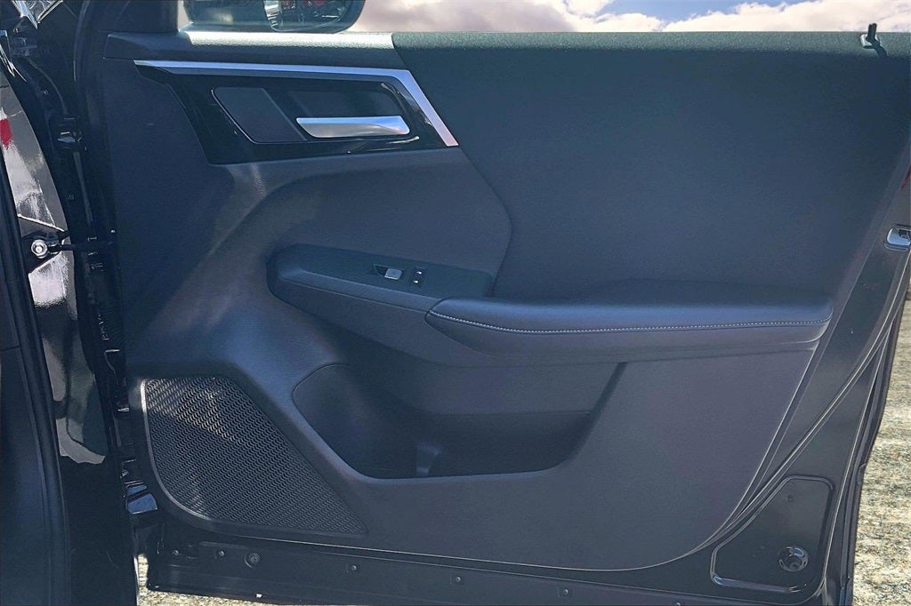 2024 Mitsubishi Outlander ES