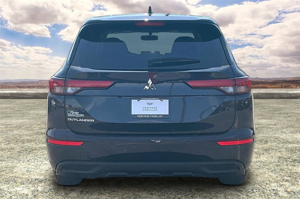 2024 Mitsubishi Outlander ES