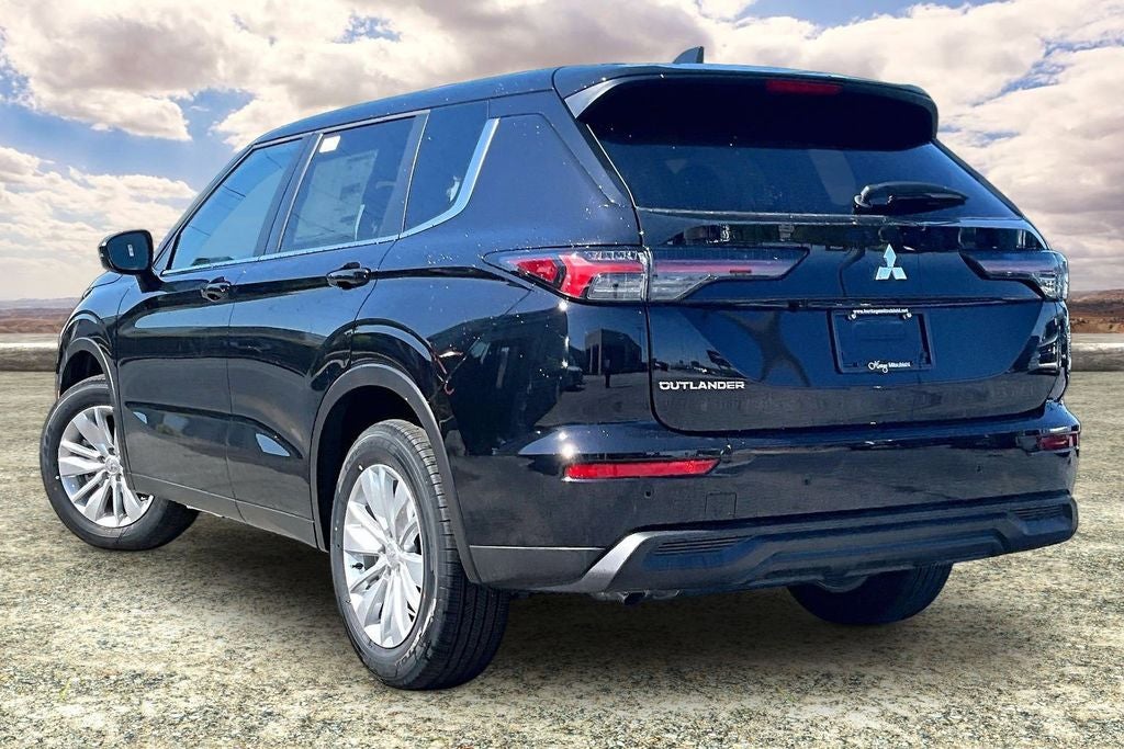 2026 Mitsubishi Outlander ES