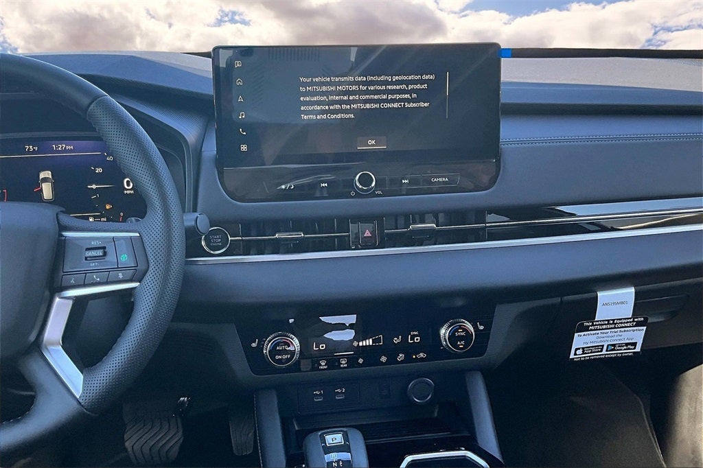 2025 Mitsubishi Outlander SE