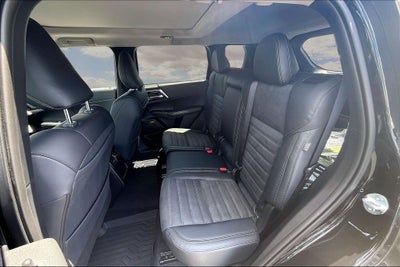2026 Mitsubishi Outlander SE