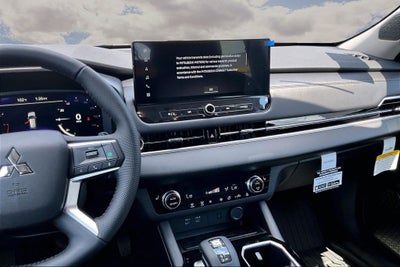 2026 Mitsubishi Outlander SE