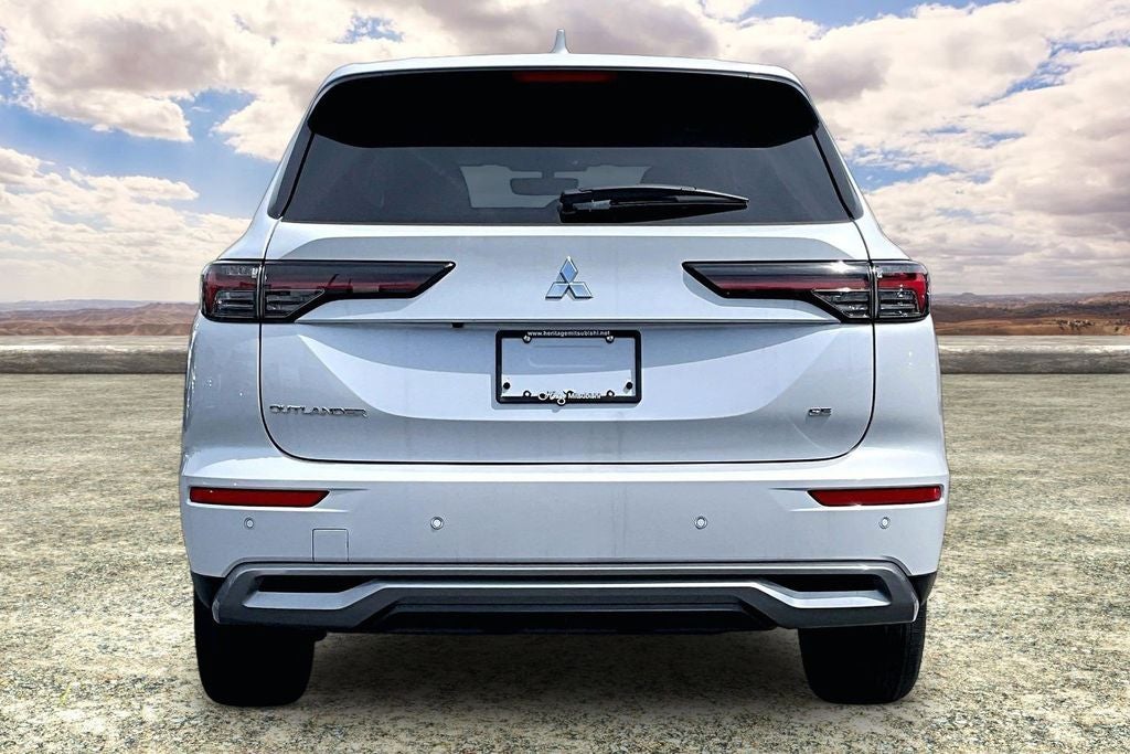2026 Mitsubishi Outlander SE